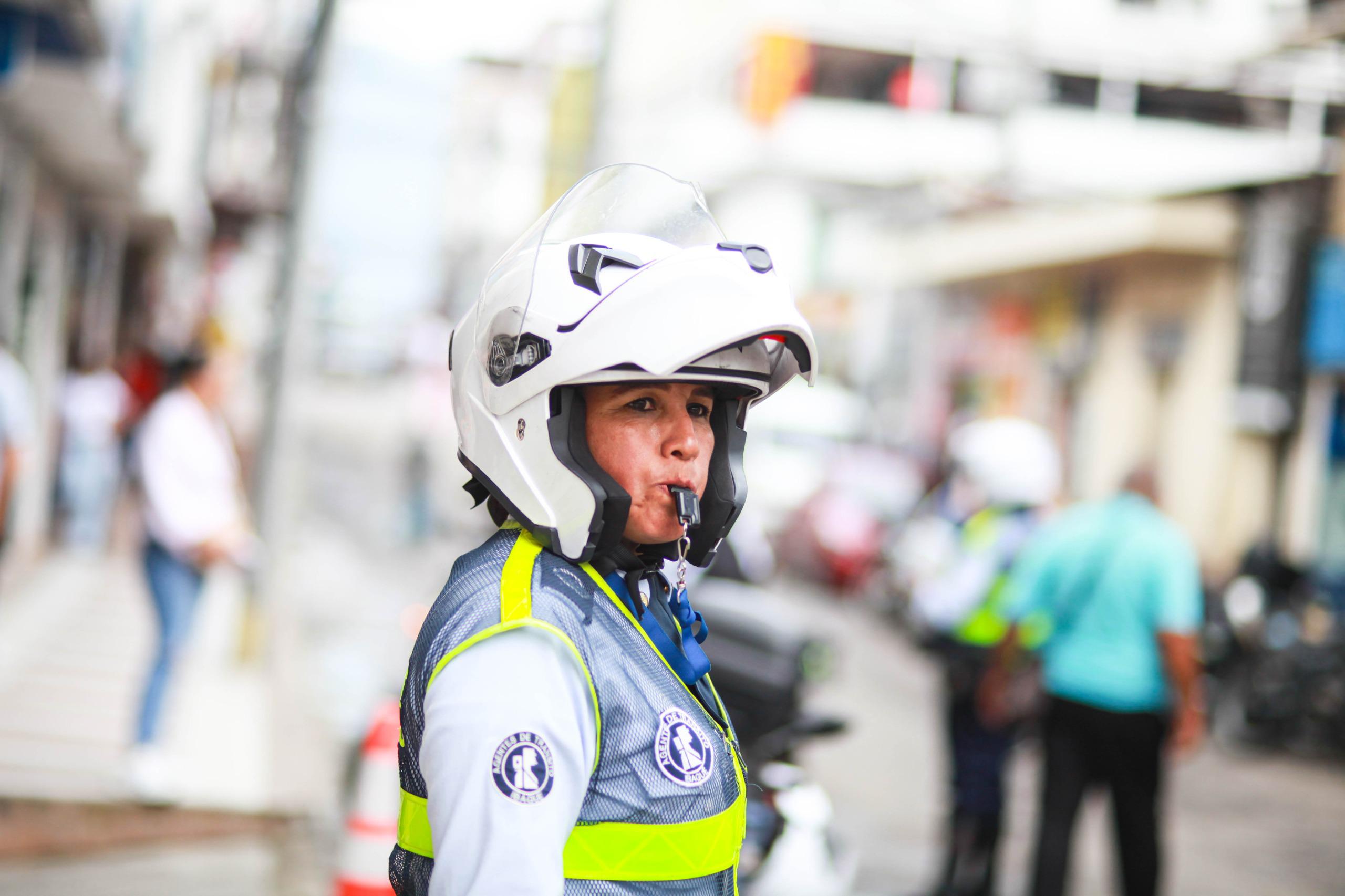 100 agentes de tránsito controlarán la movilidad durante el Festival Folclórico en Ibagué 3