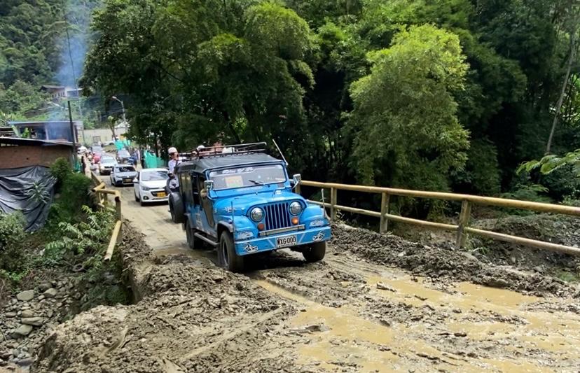 Puente de Villa Restrepo fue habilitado durante el lunes festivo por la Alcaldía 4