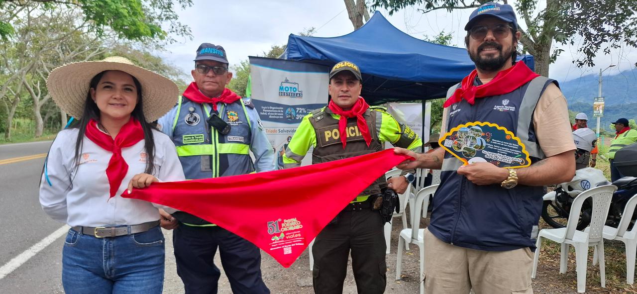 La Policía da la bienvenida a turistas y viajeros que llegan al Tolima para las fiestas de San Juan 1