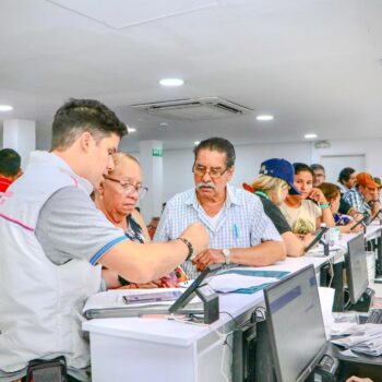 Avanzan operativos de Alcaldía a farmacias con irregularidades en entrega de medicamentos 3