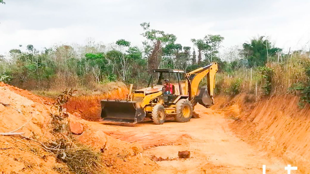 Roncesvalles busca fortalecer su red vial con maquinaria financiada por Obras por Impuestos 1
