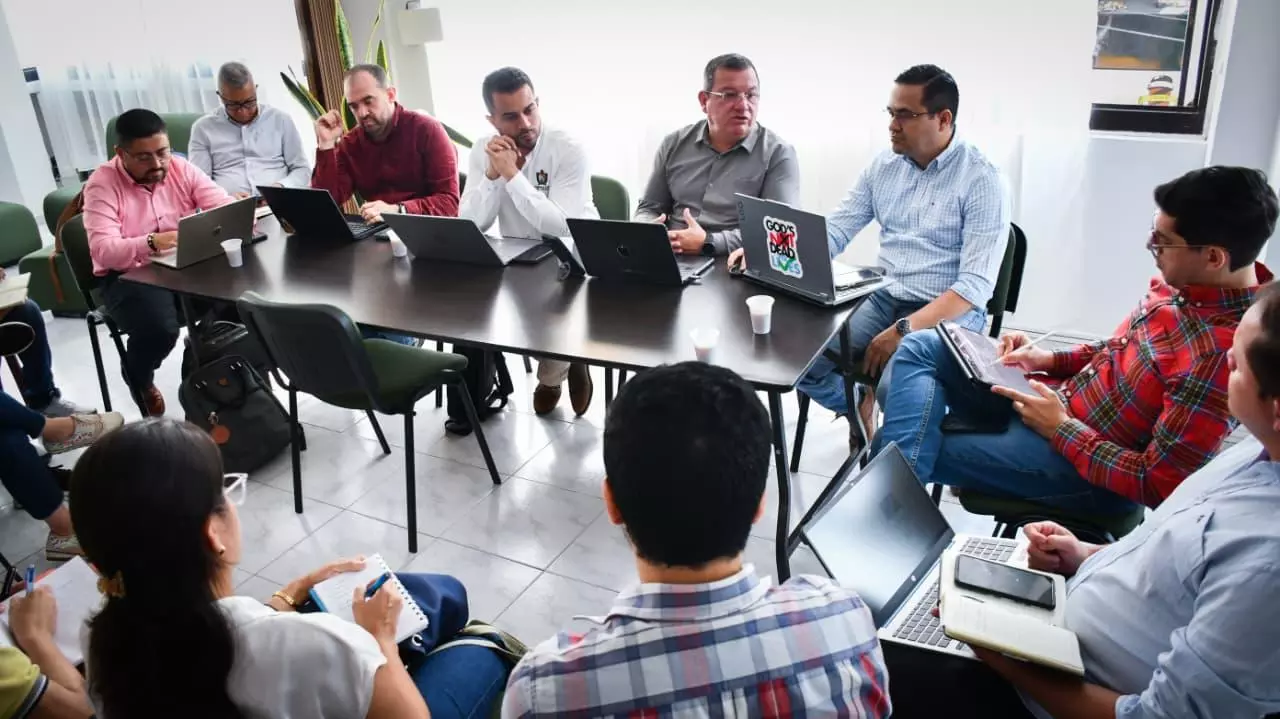 Gobernación del Tolima impulsa proyecto de ciencia y tecnología para modernizar el agro en Cajamarca 3