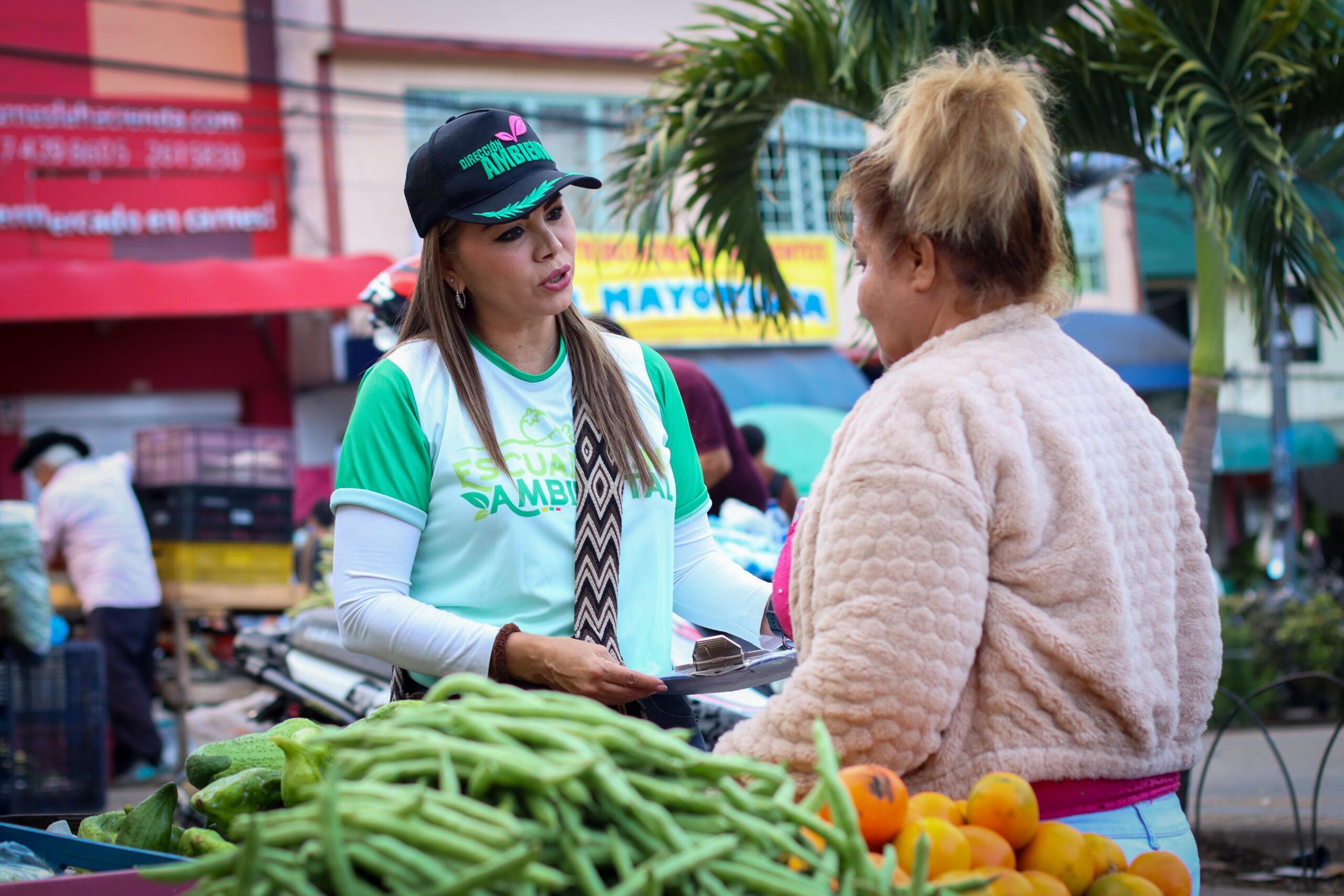 Escuadrón Ambiental llega a las plazas de mercado de Ibagué para reforzar limpieza y control 5