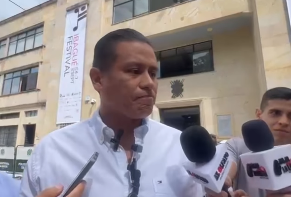 Leandro Vera renuncia al gabinete de Aranda: "No puedo seguir sosteniendo una venda en mis ojos y una mordaza en mi boca" 1