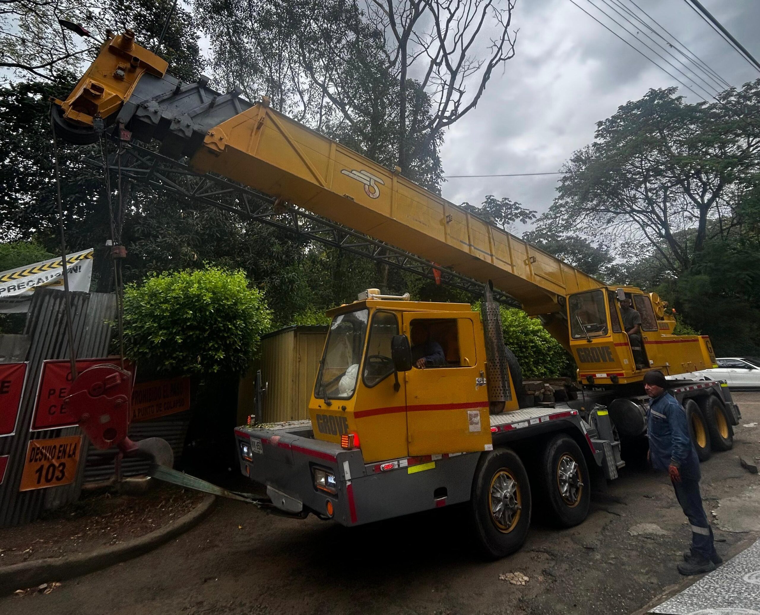 Alcaldia interviene importante puente peatonal en barrio Villa Magdalena de Ibagué 3