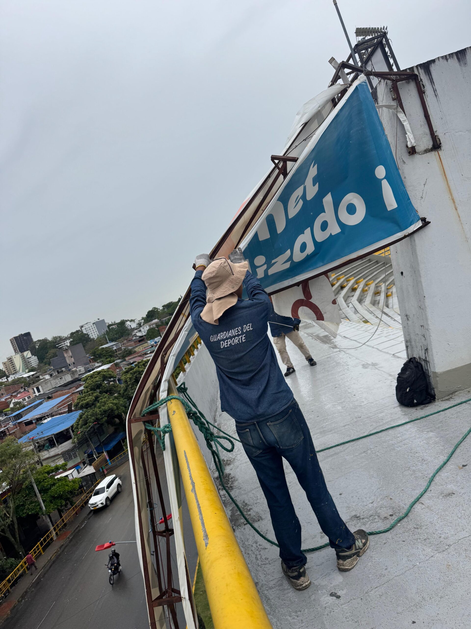 Daños estructurales y suspensión de servicios afectan el estadio Manuel Murillo Toro tras fuerte tormenta 6