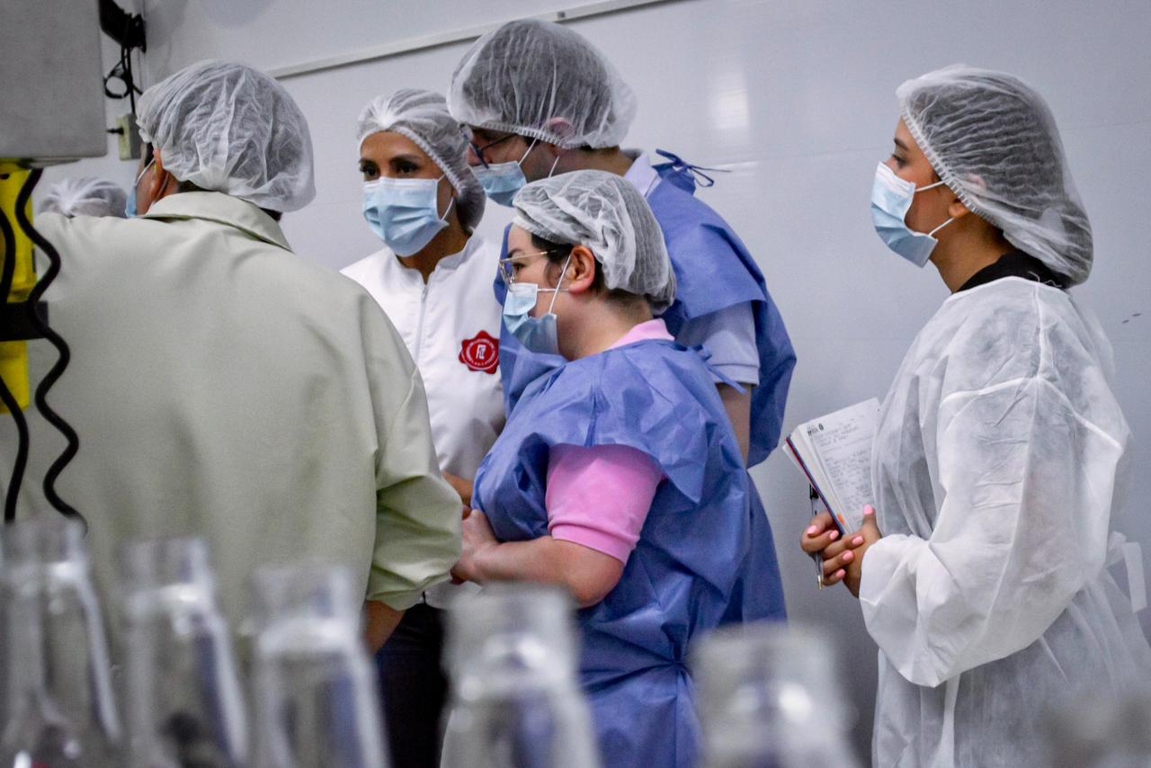 INVIMA certifica con alta calificación a la Fábrica de Licores del Tolima 2