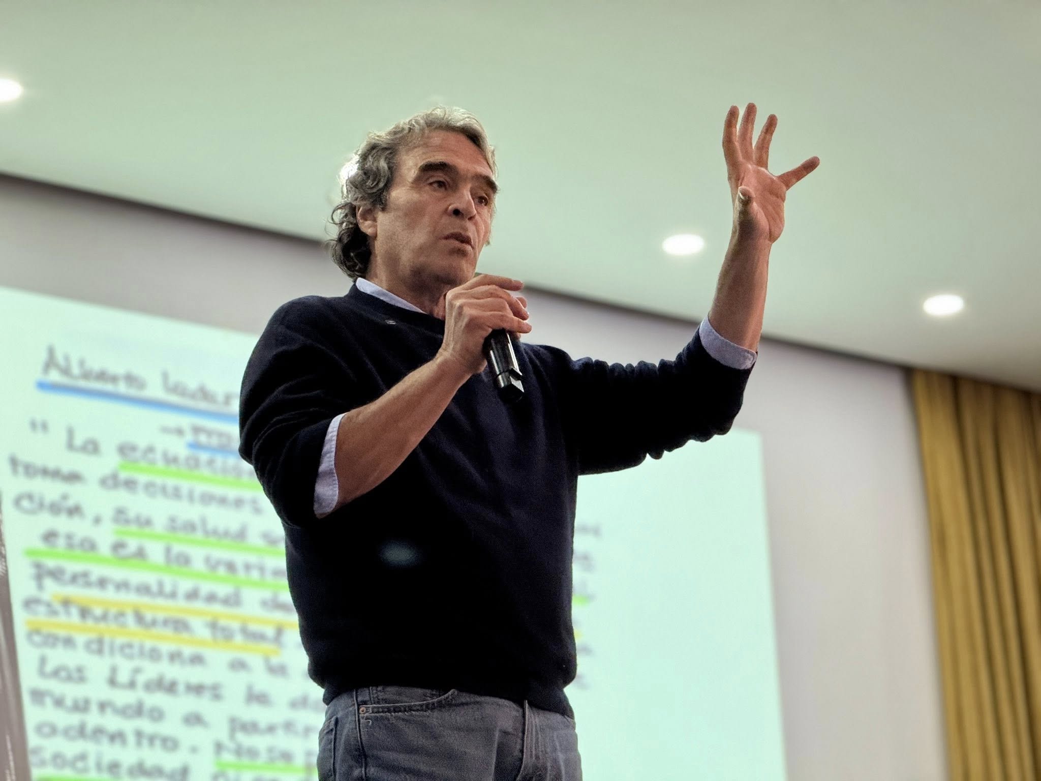 “Sergio Fajardo: ‘El próximo gobierno será el más difícil de la historia reciente de Colombia" 1