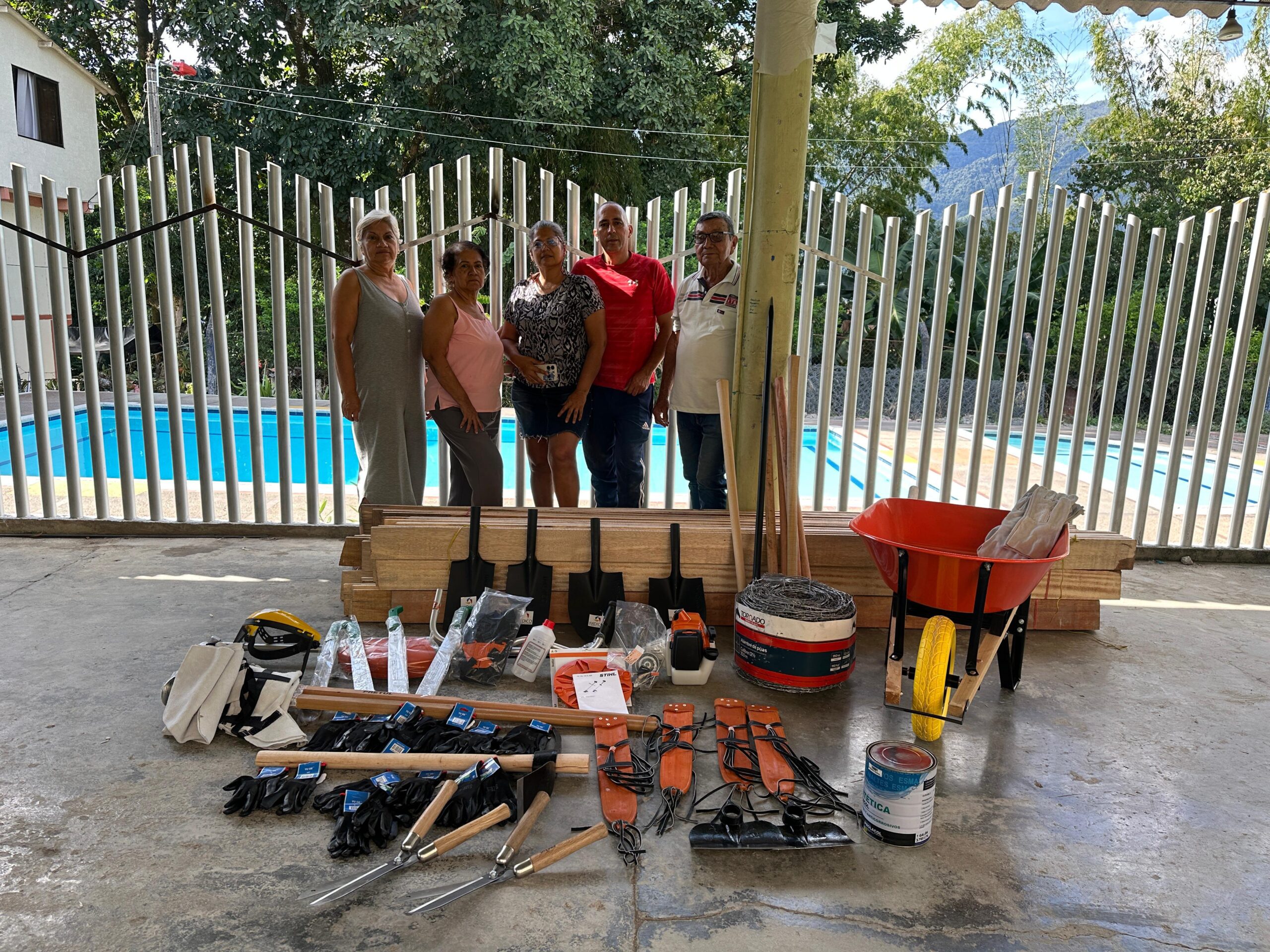 Cortolima entrega materiales y plántulas a ocho Juntas de Acción Comunal de Ibagué para iniciativas sostenibles 2