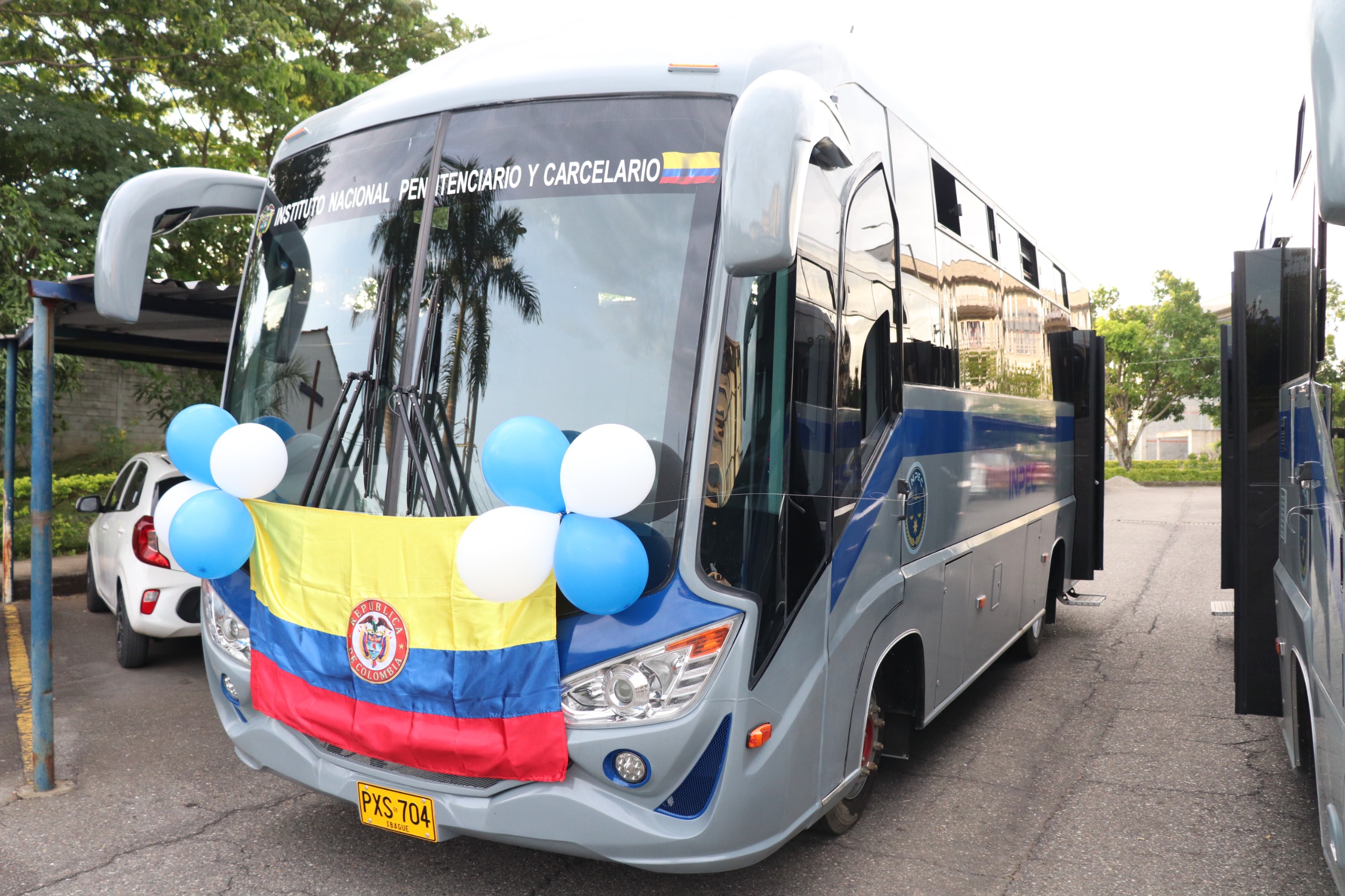 Alcaldía entrega busetones al INPEC para fortalecer seguridad y control en Ibagué 3