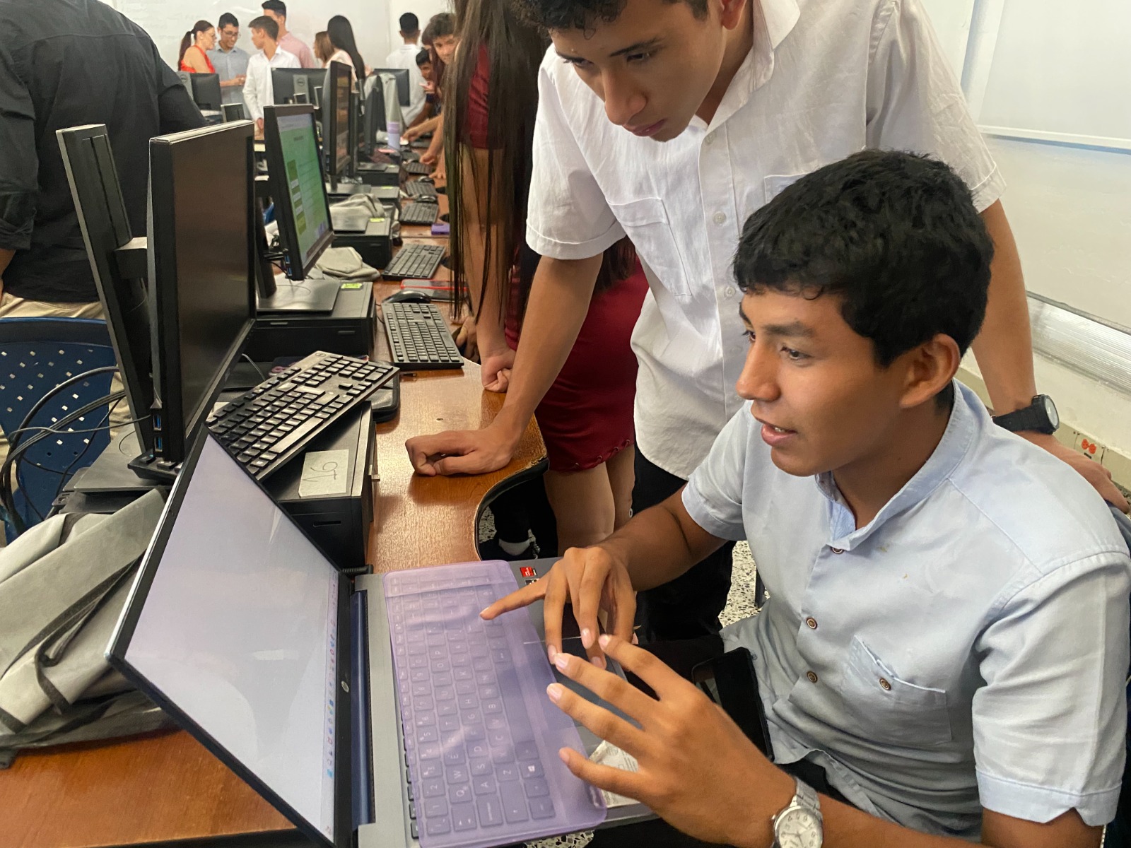 Colegio Comfenalco Tolima se consolida en el Top 10 de Ibagué con calificación A+: excelencia educativa que marca diferencia 3