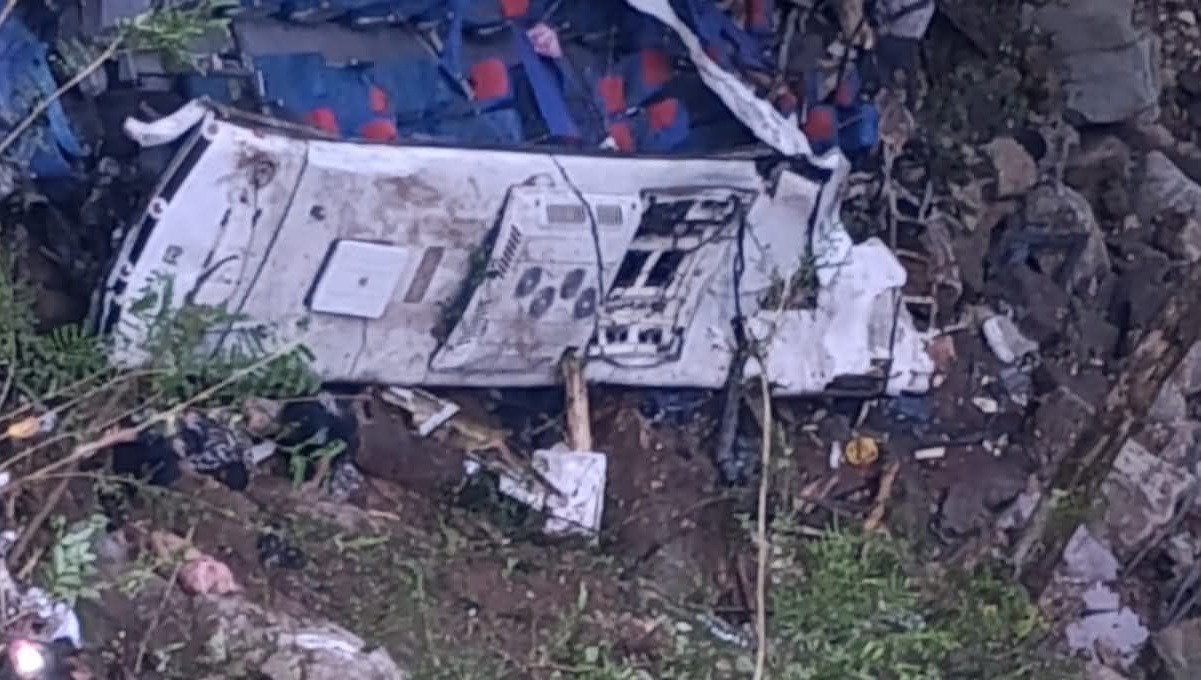 Trágico accidente de bus en vía a Segovia deja 16 personas muertas y al menos 19 heridas 3