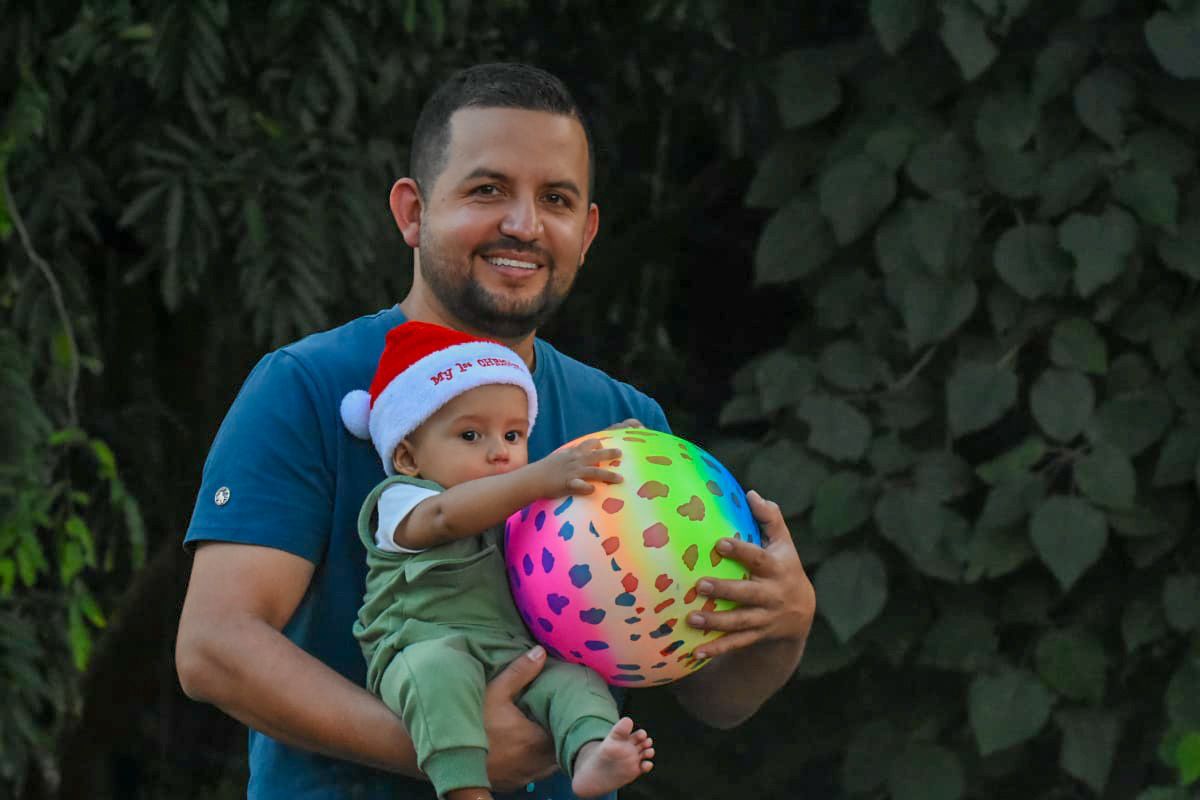 A los Barrios Inem y Viña de Calambeo llegó la magia del Tour Navideño 6