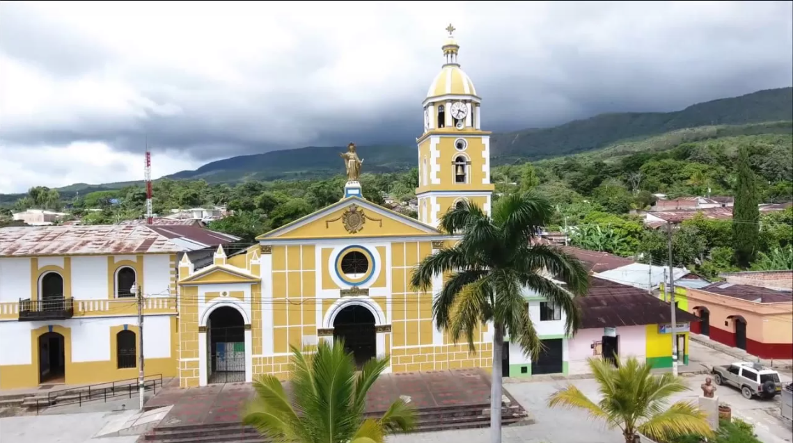 Alpujarra se mueve: pavimento histórico, turismo y veterinaria gratis 1