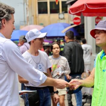 “No podemos seguir peleando por ideología mientras la gente espera soluciones”: Galán 6