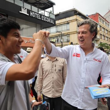 “No podemos seguir peleando por ideología mientras la gente espera soluciones”: Galán 7