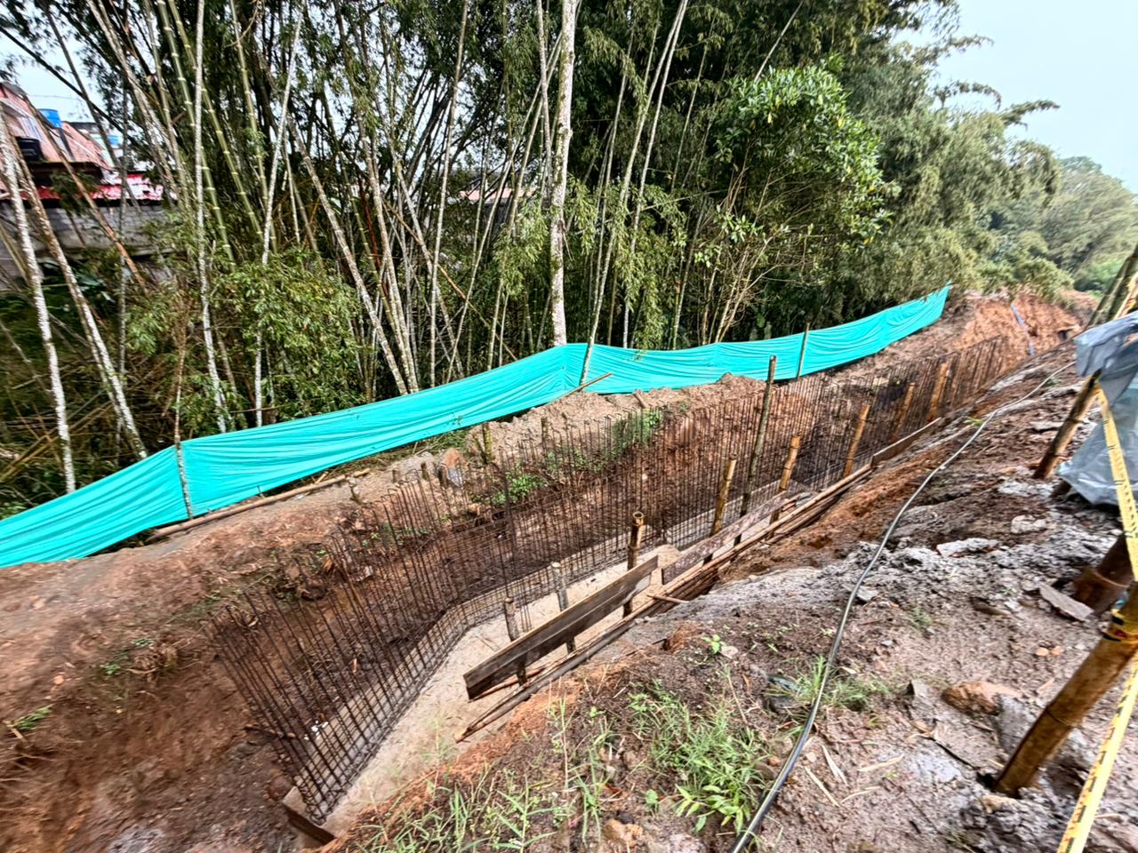 Cortolima construye muro de contención en Fresno, para mitigar riesgo de deslizamientos 3