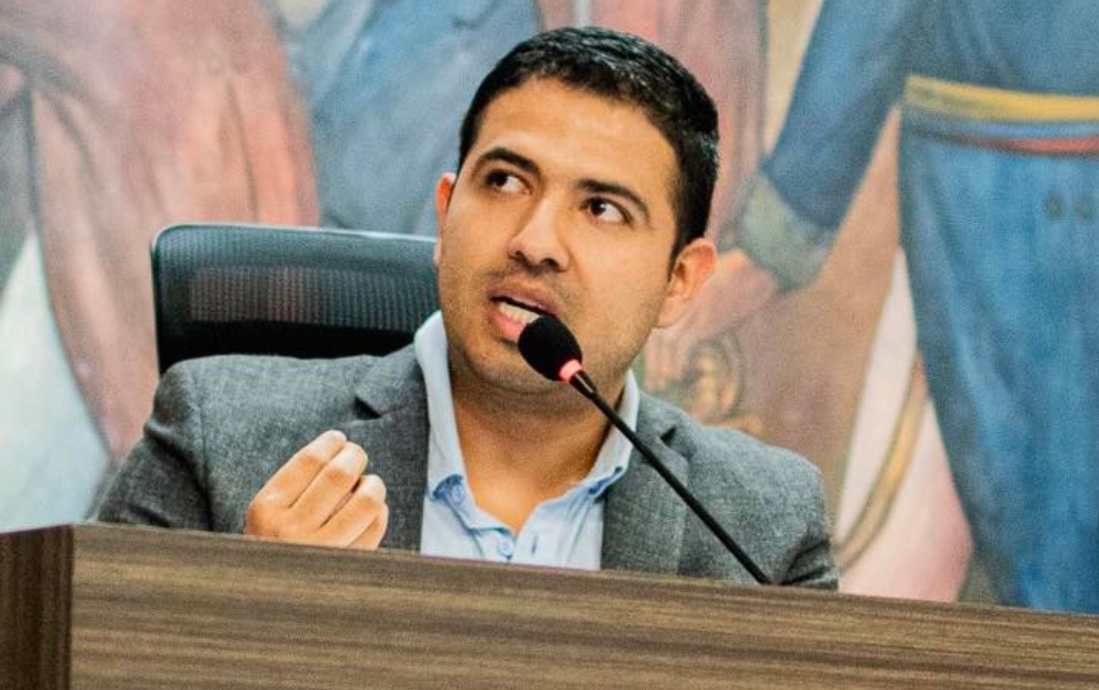 “Nos dejan más dudas que certezas”: concejal Andrés Zambrano cuestiona contrato del Ibal por $3.000 millones en el Parque Centenario 1