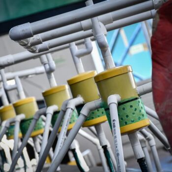 Cortolima impulsa desarrollo sostenible en el sur del Tolima con entrega de filtros verdes a caficultores 5