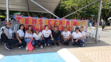 “Estamos viviendo bajo plásticos”: comunidad de Álamos denuncia abandono tras incendio que arrasó sus viviendas 15