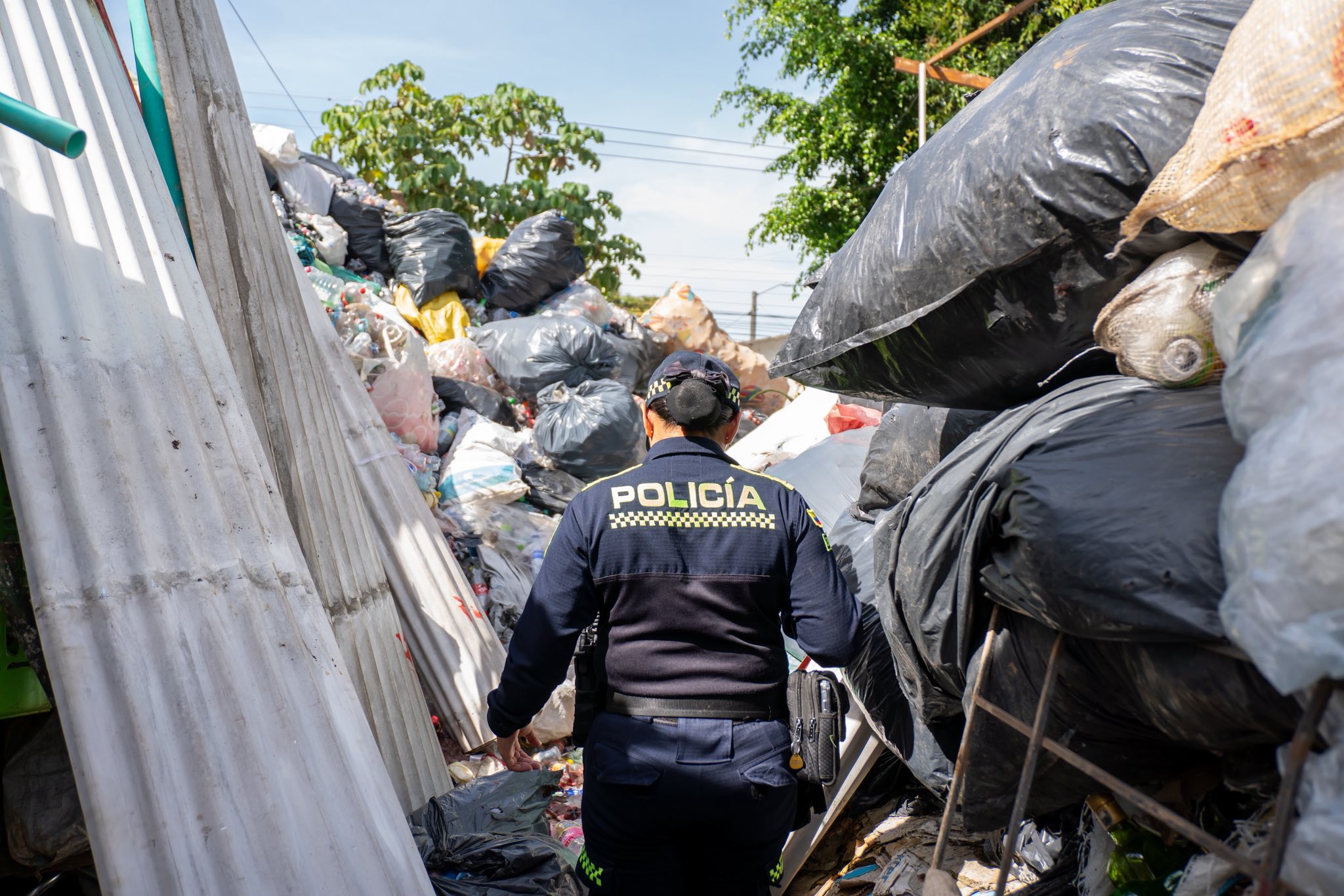 Cierran preventivamente chatarrería en Melgar por incumplir normas sanitarias y de funcionamiento 4