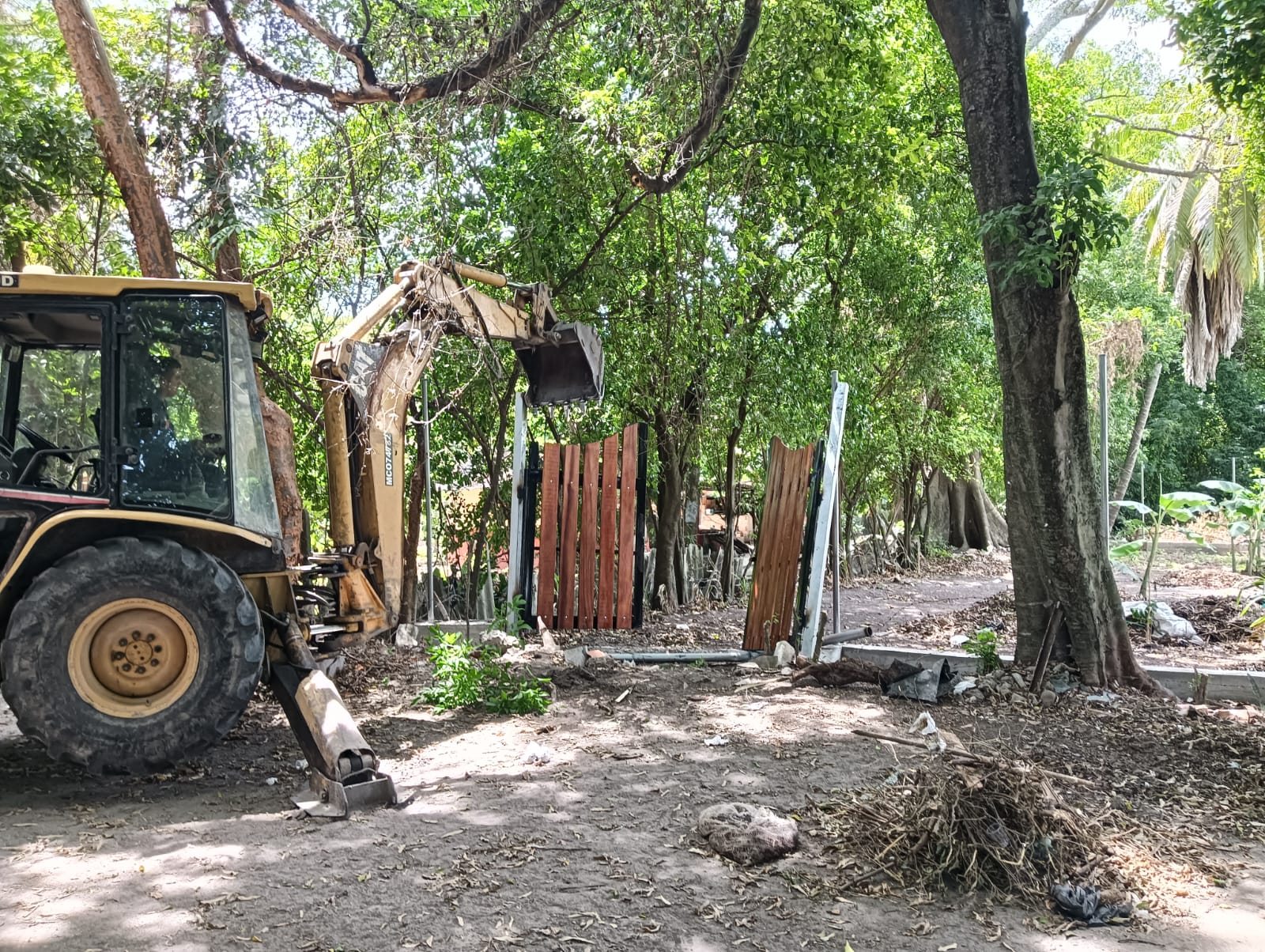 Alcaldía de El Espinal advierte demoliciones por construcciones ilegales en espacio público 1
