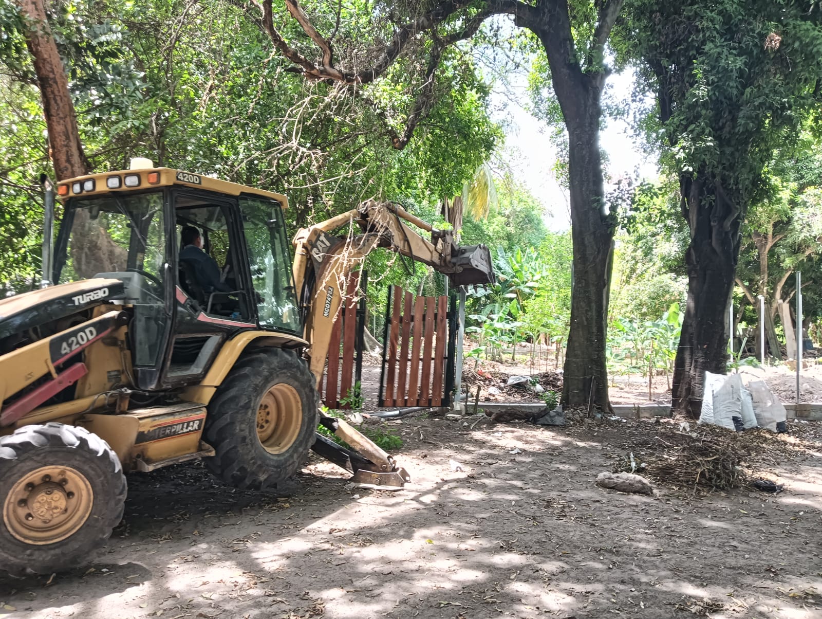 Alcaldía de El Espinal advierte demoliciones por construcciones ilegales en espacio público 3