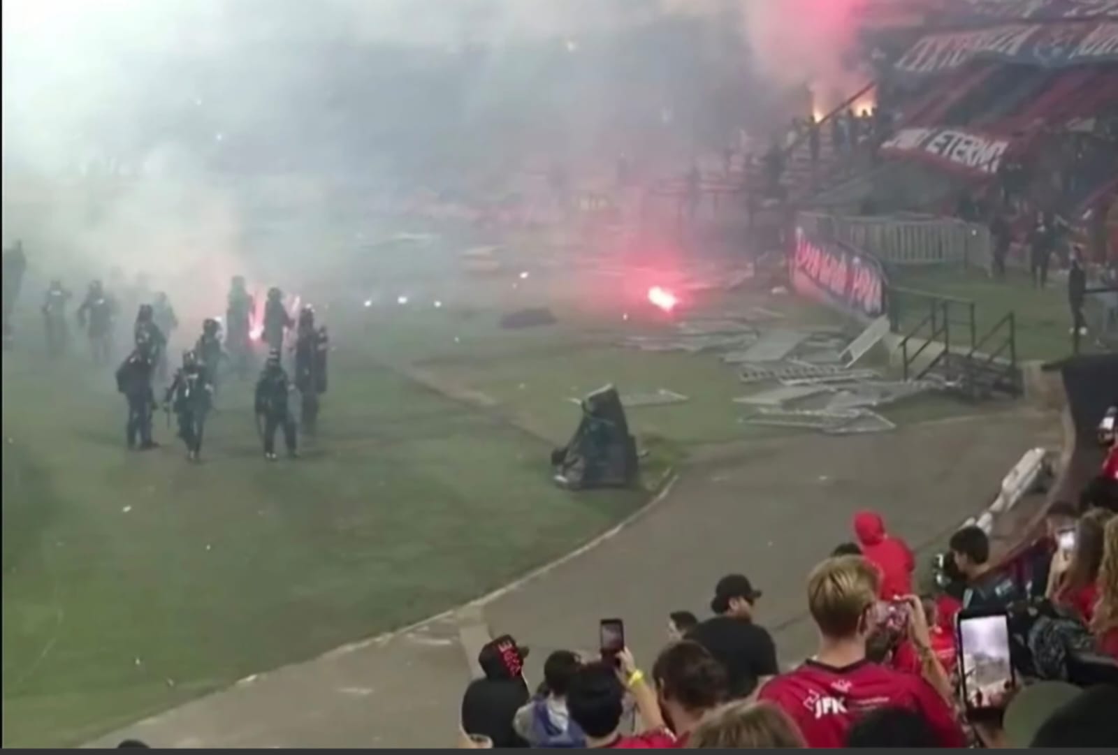 ¡ESCÁNDALO EN LA LIBERTADORES! Medellín podría recibir durísimo castigo tras caos y suspensión ante Flamengo 3