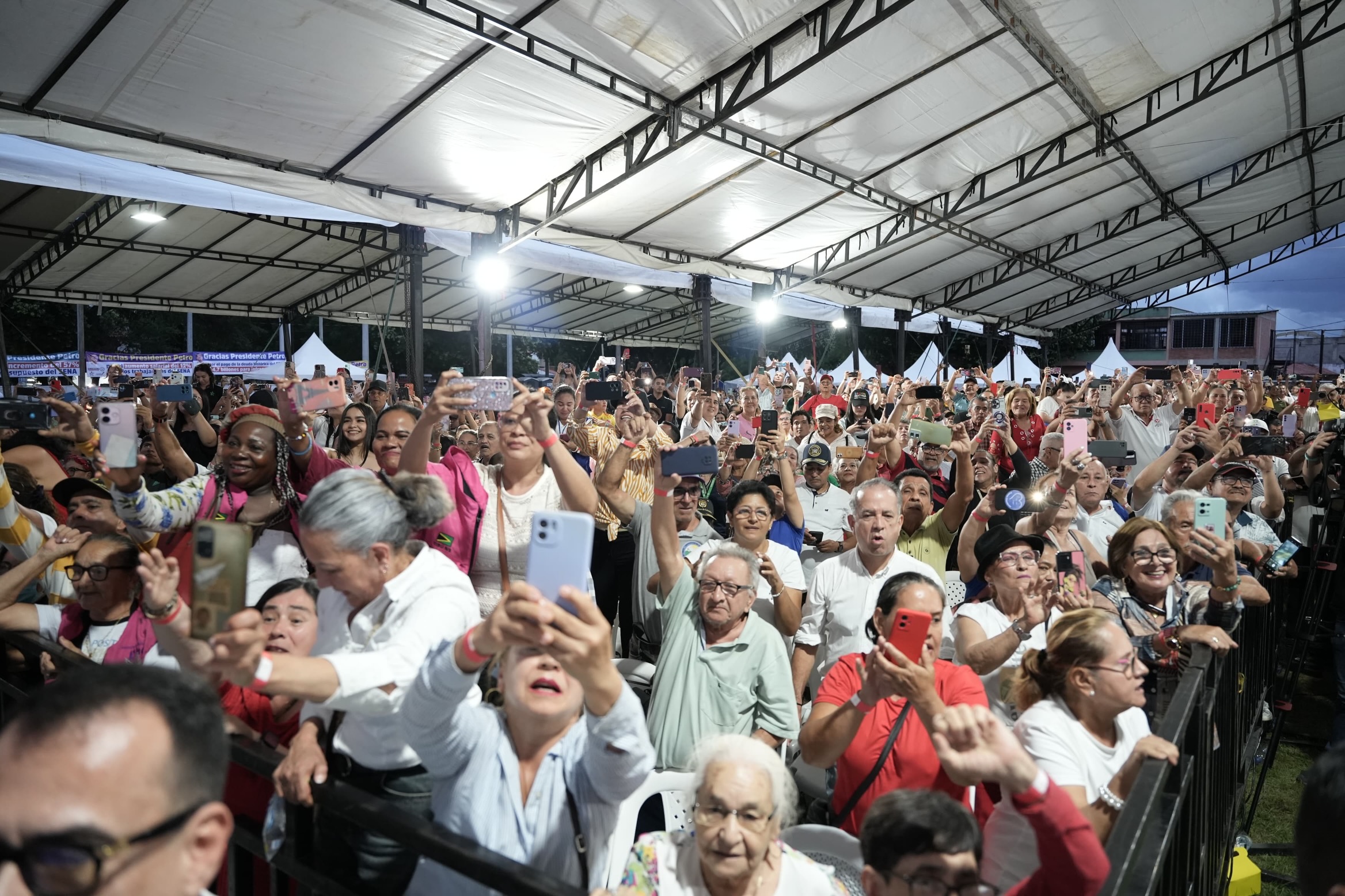 Más de 2 millones de colombianos salieron de la pobreza monetaria 1