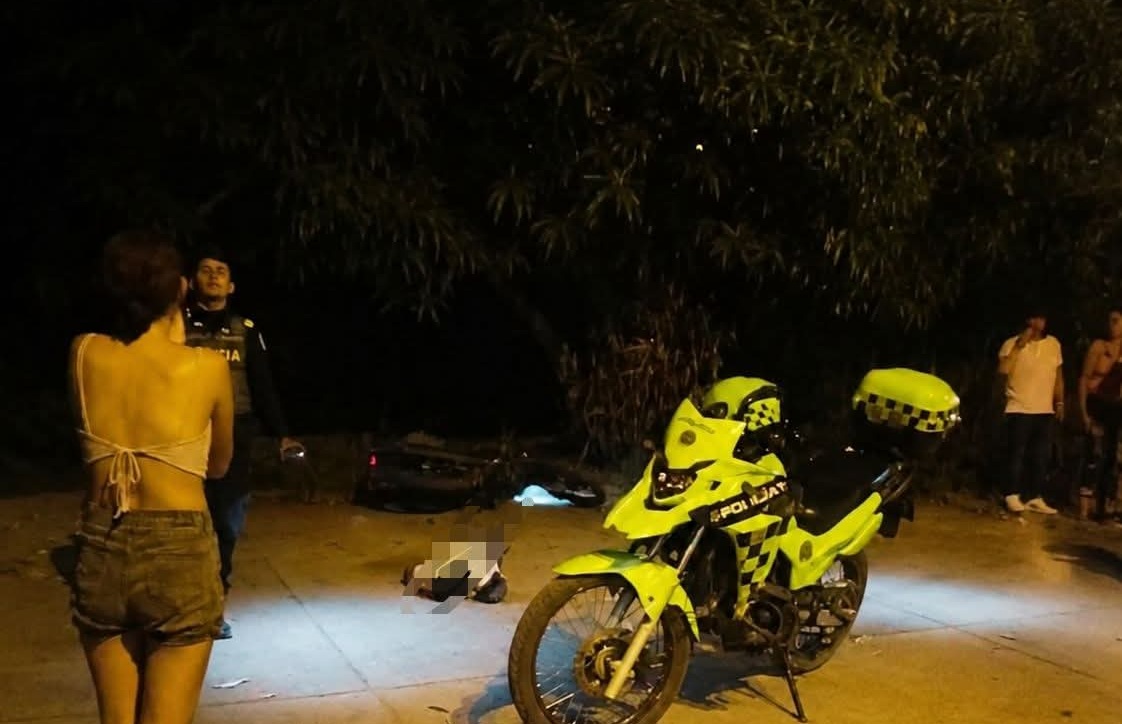 Sicarios asesinaron a hombre en motocicleta en el barrio Portal del Bunde de El Espinal 22