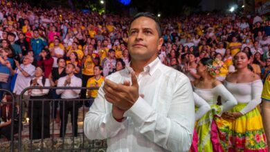 Con lágrimas y el corazón lleno de orgullo, maestro Zambrano vivió apertura de la Concha Acústica 6