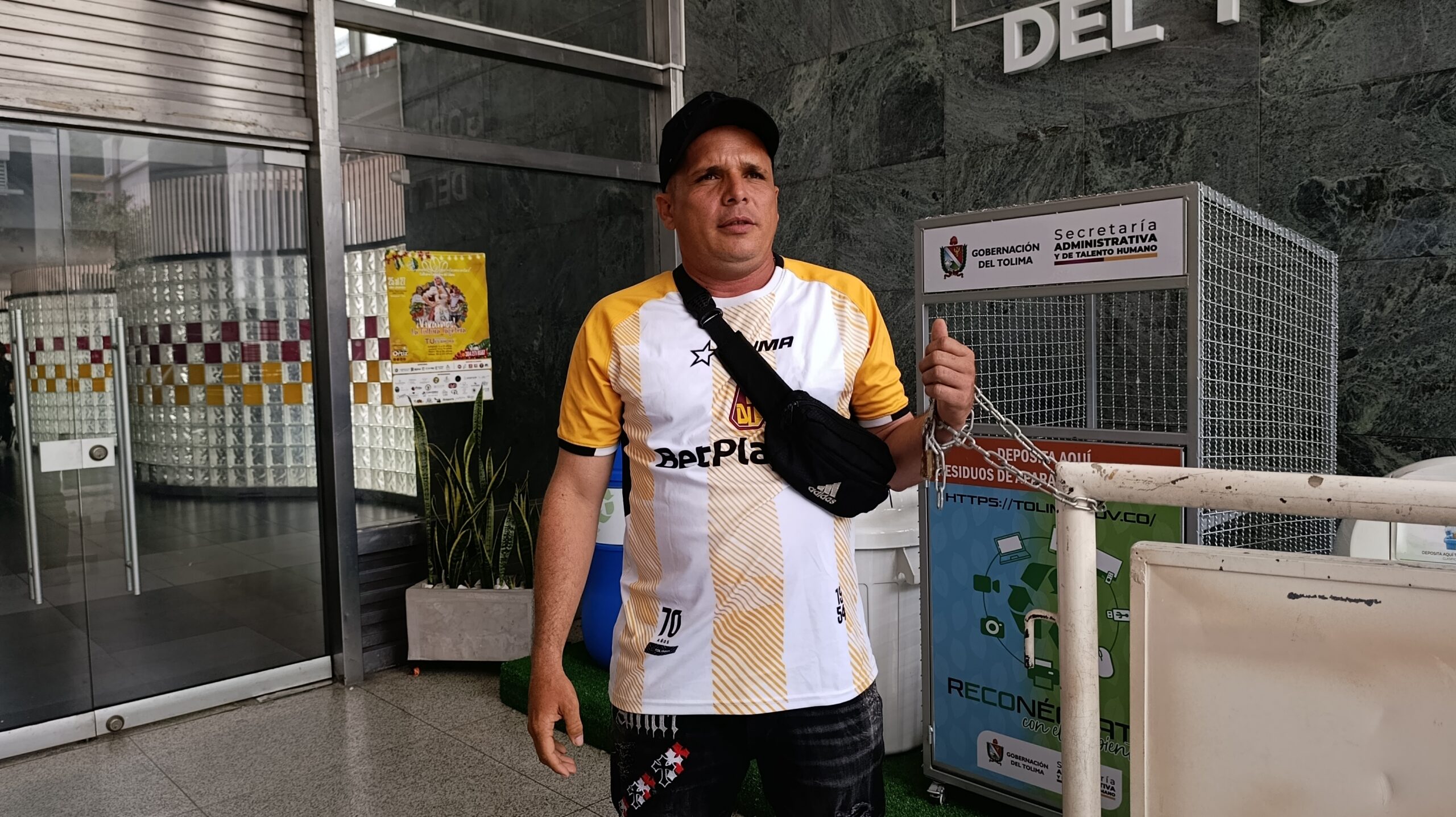“Mi mamá se está muriendo y nadie responde”: hijo de paciente denuncia abandono de su EPS y anuncia huelga de hambre 1