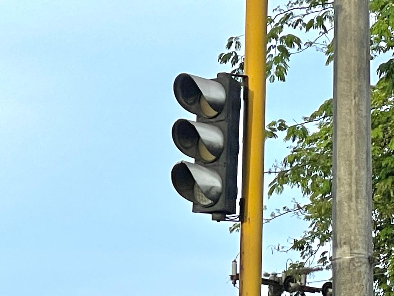 Autoridades intervienen red semafórica de la avenida Mirolindo tras hurto de cableado 1