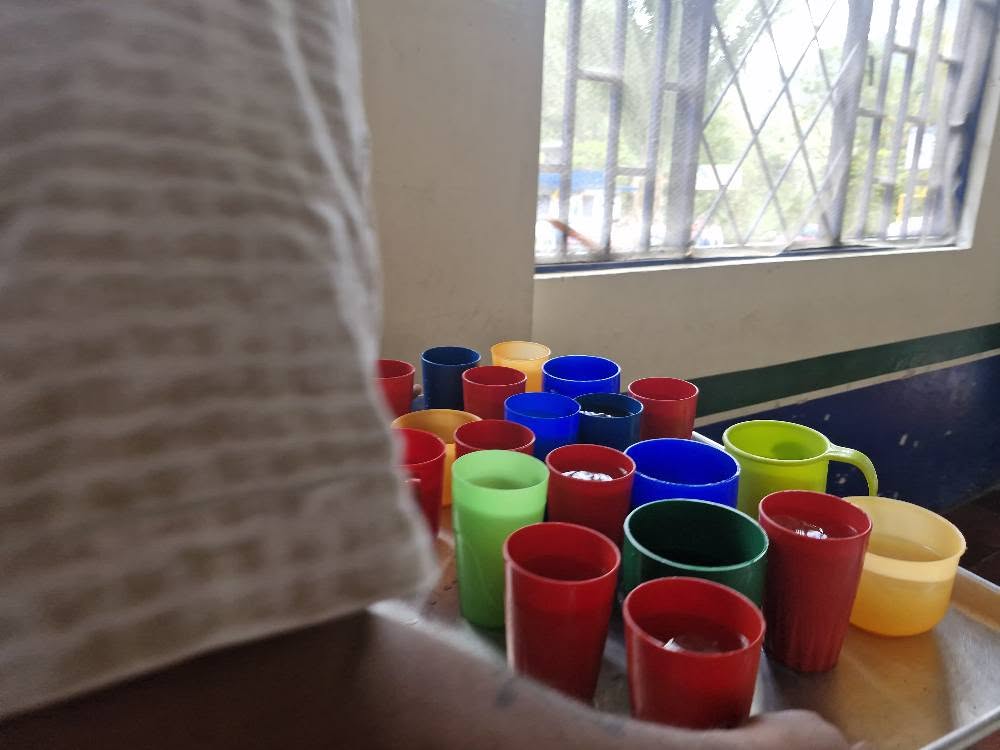 Más de 2.100 estudiantes reciben beneficios de alimentación y transporte escolar en San Antonio 1