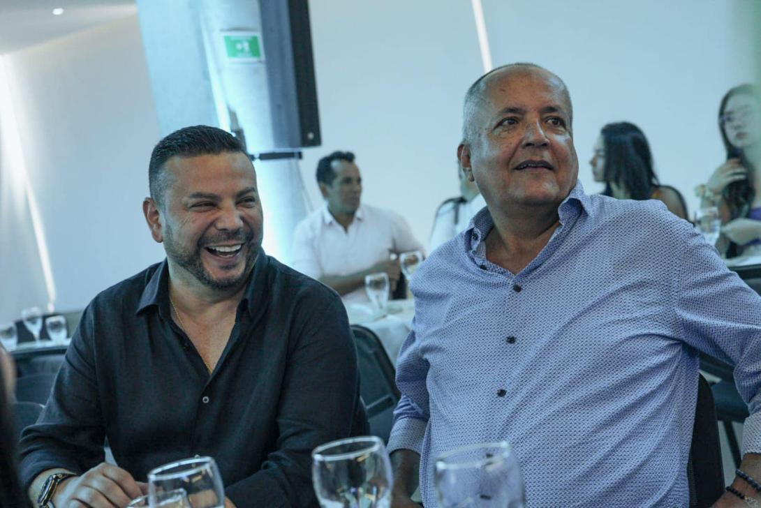 “Todo tiene su tiempo”: Alexander Castro evita hablar de candidaturas tras renuncia de Óscar Barreto al Senado 1