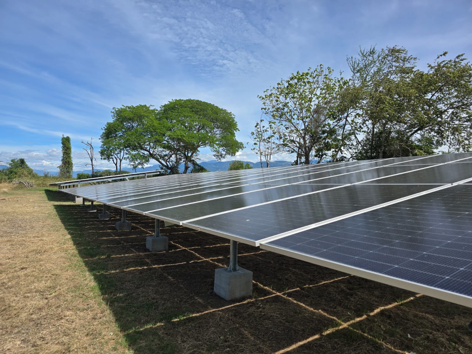 EGETSA reafirma su compromiso con la transición energética durante inauguración de proyecto solar en Piedras 1