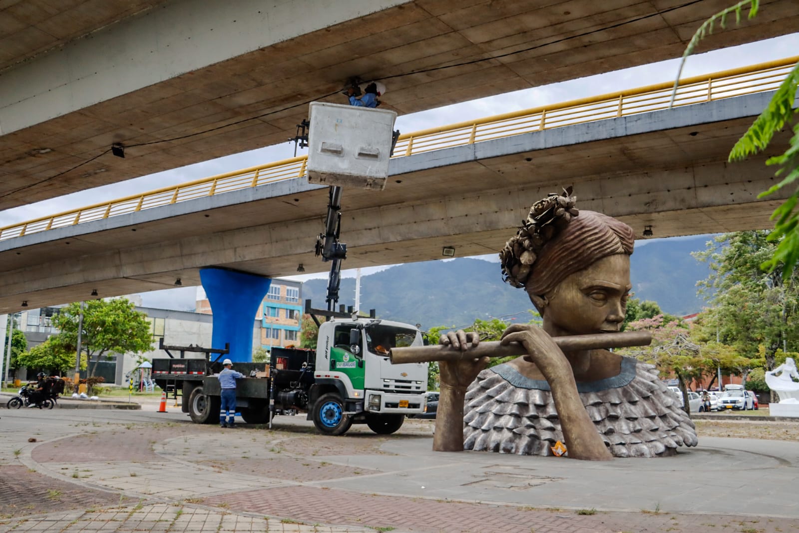 Infibagué refuerza el alumbrado público y la seguridad en la glorieta de la calle 83 1