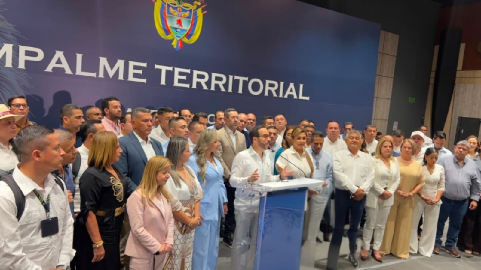 Abelardo de la Espriella anuncia ofensiva contra la inseguridad, gobernará desde las regiones y promete destrabar proyectos para el departamento 1