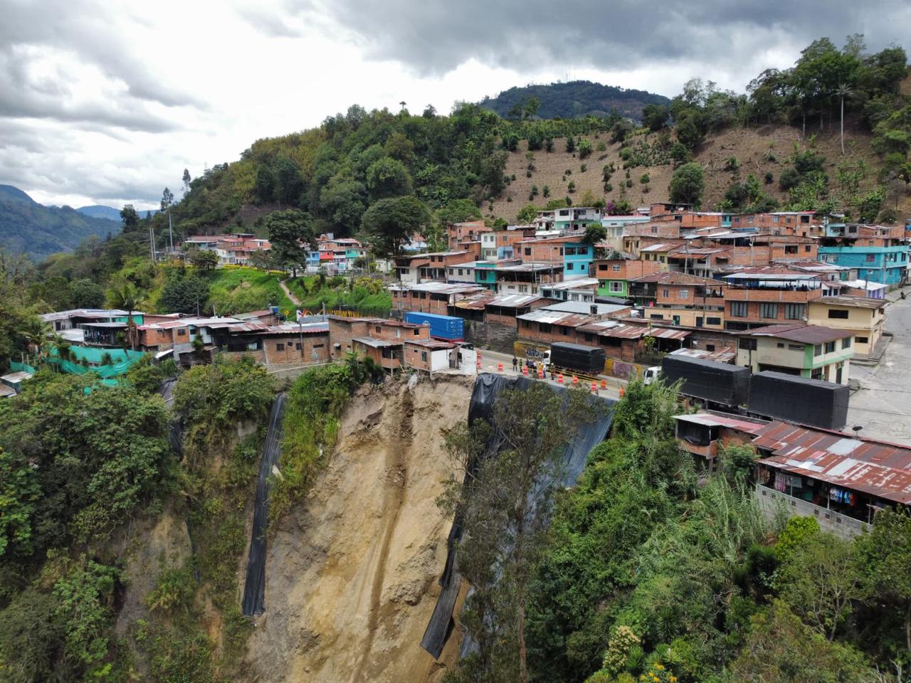 Más de 40 personas permanecen en riesgo tras emergencia en Cajamarca: Gobernación mantiene monitoreo permanente del terreno 1