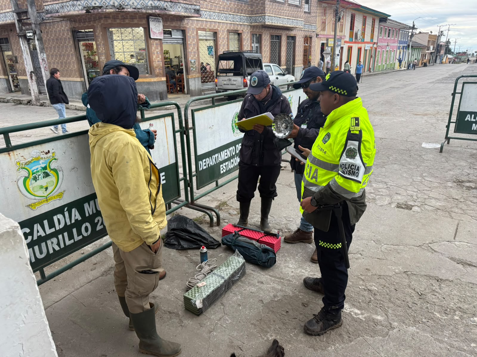 ¡De no creer! Sorprenden a turistas en termal cerrada de Murillo; autoridades impusieron comparendos 1
