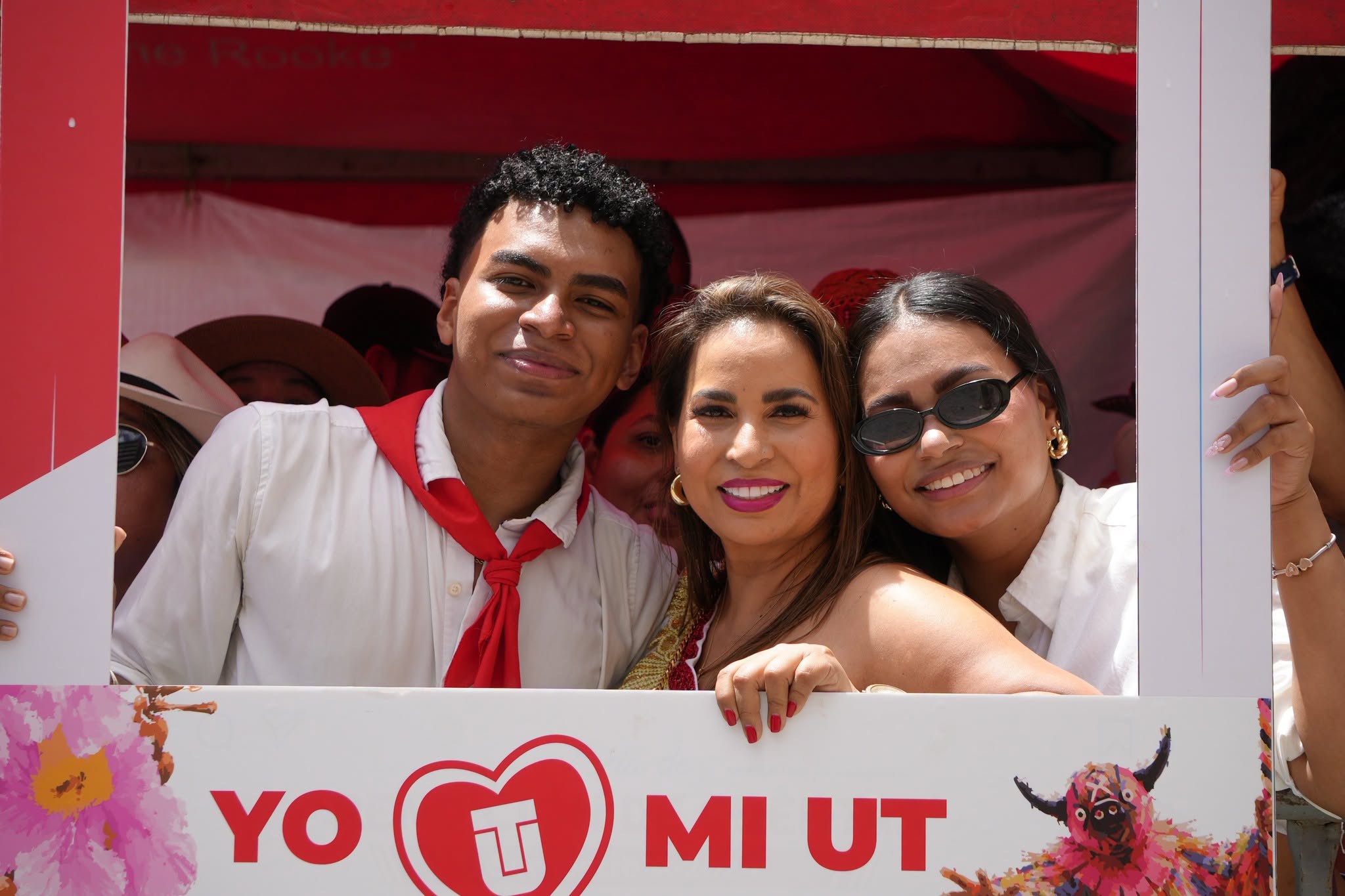 Universidad del Tolima rinde homenaje a la biodiversidad y al folclor colombiano en el Gran Desfile Nacional 1