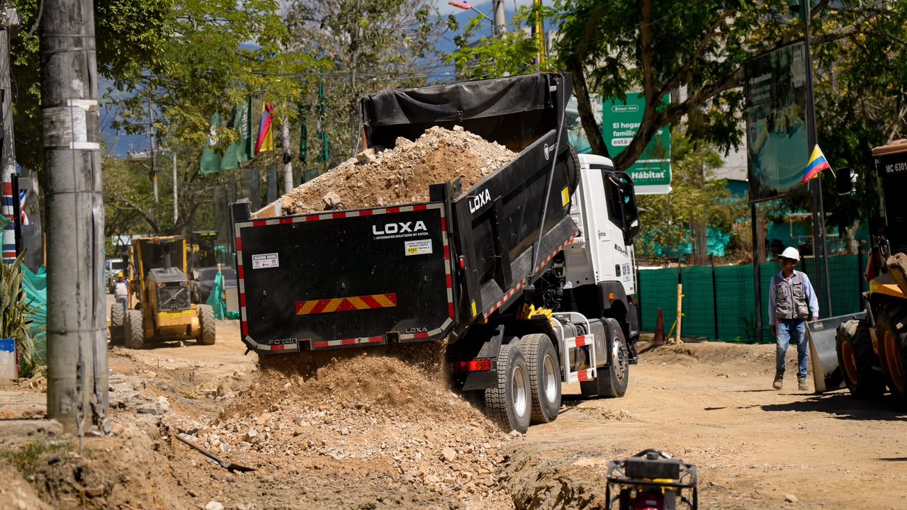 Vía a El Salado entra en etapa clave: arrancó la construcción de la estructura de pavimento 4