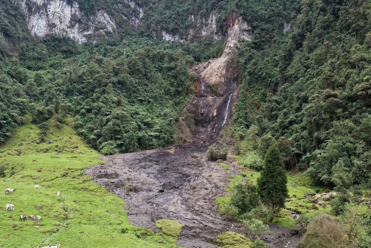 Alcaldía de Ibagué recomienda no ingresar a termales El Rancho por deslizamientos de tierra en la vía 1