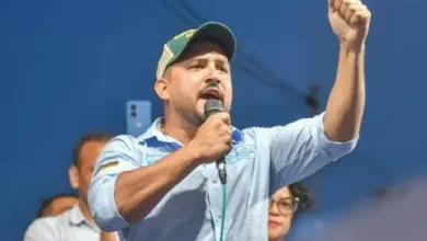 Alcalde de Coello responde por video de carro de Bomberos que aparece arrojando agua en medio de las fiestas 10