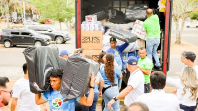 ¡Ibagué se vuelca con las víctimas del terremoto! Primer vuelo con ayudas humanitarias llegó a Pereira 2
