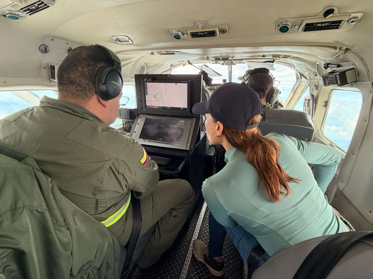 Desde el aire y tierra, el Tolima combate 39 incendios forestales 1