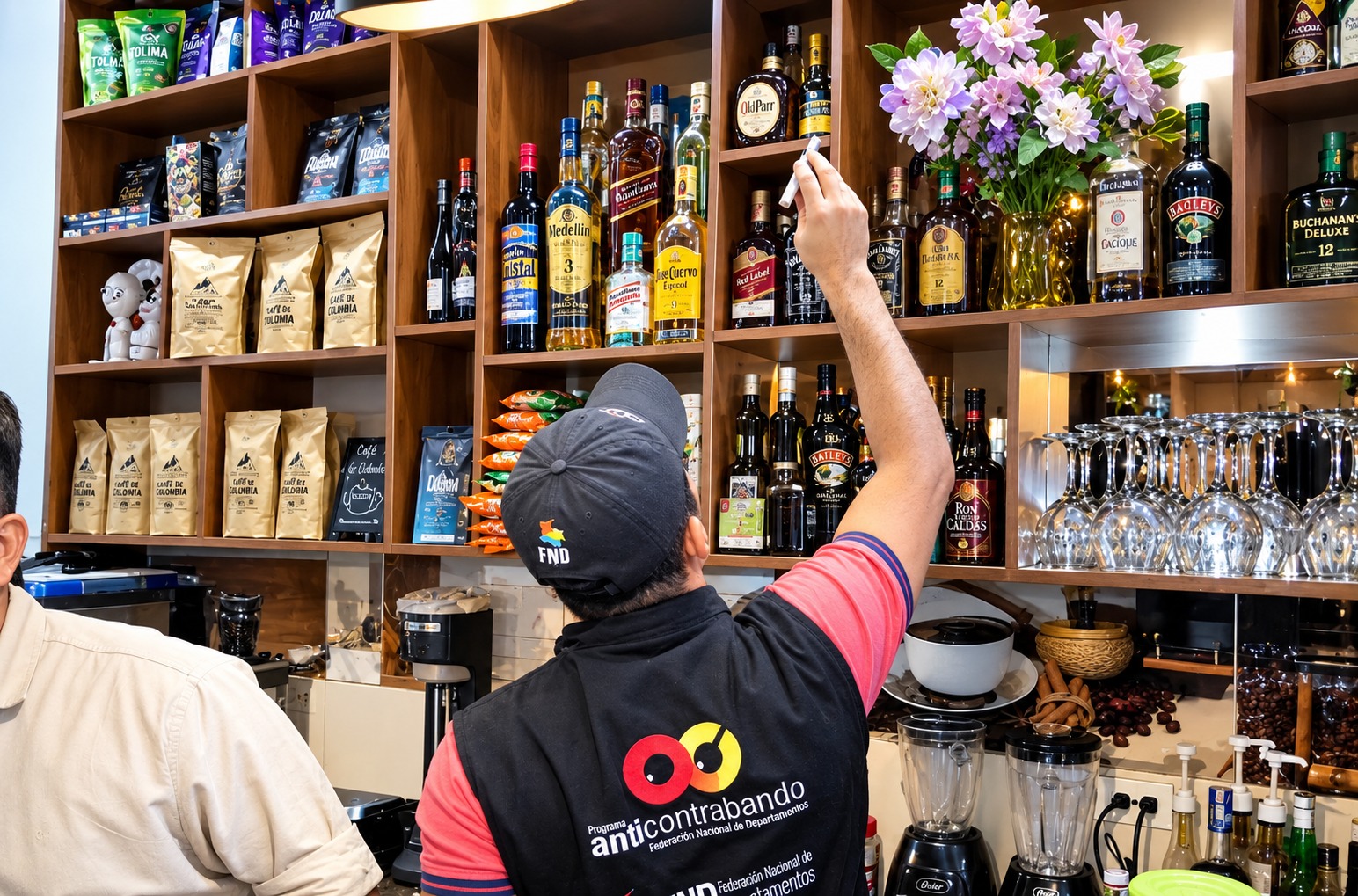 Operativo contra el contrabando en Tolima deja un establecimiento cerrado y mercancía aprehendida 4
