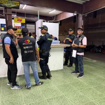 Operativo en El Salado: autoridades aprietan controles al comercio ilegal de licores y cigarrillos 9