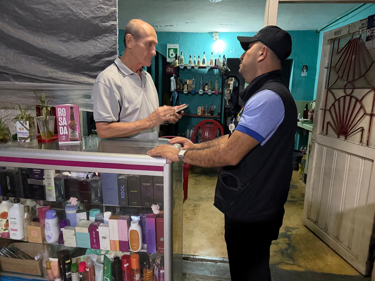 Operativo en El Salado: autoridades aprietan controles al comercio ilegal de licores y cigarrillos 3