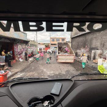 Bomberos de Ibagué se sumaron a la jornada de limpieza y recuperación en la Plaza de La 21 3